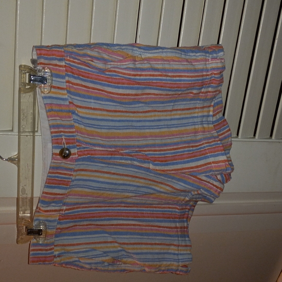 Old Navy Pants - The cutest Striped shorts